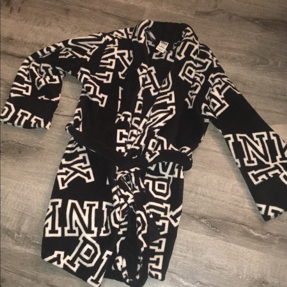VS pink robe